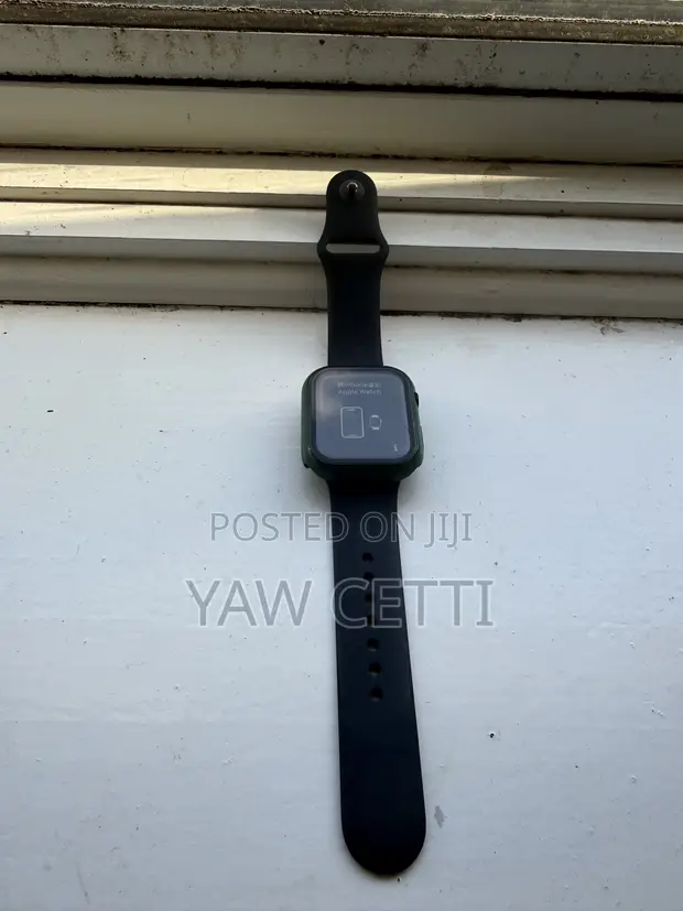 Apple Watch Series 9 45mm - 1