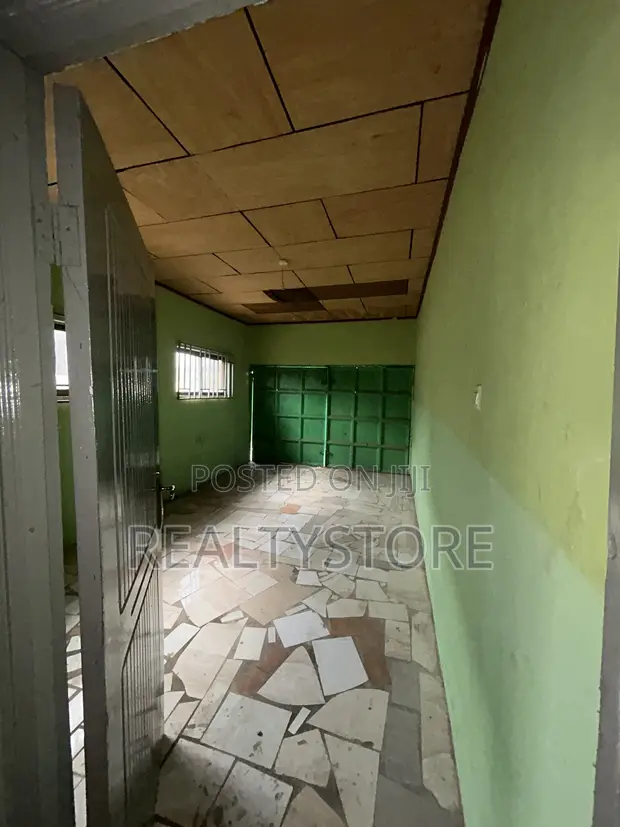 5 Bedroom House for Rent in Ashongman Estate, Accra - 1
