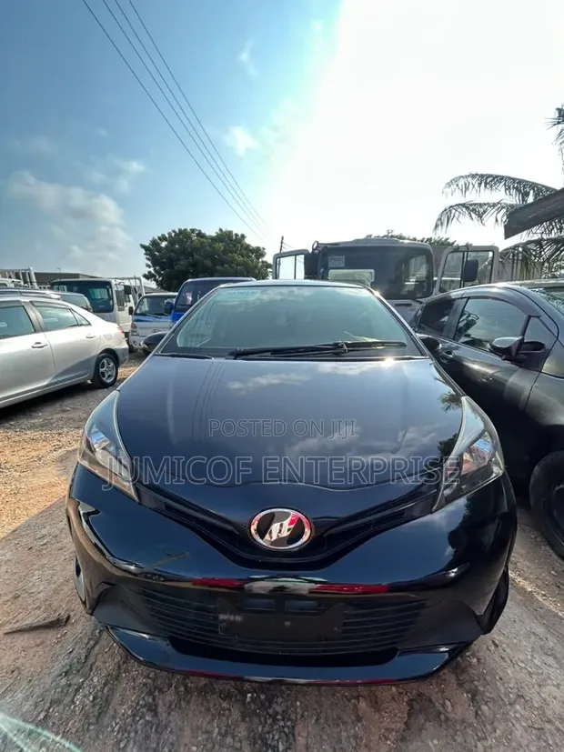 Toyota Vitz 2015 Black - 1