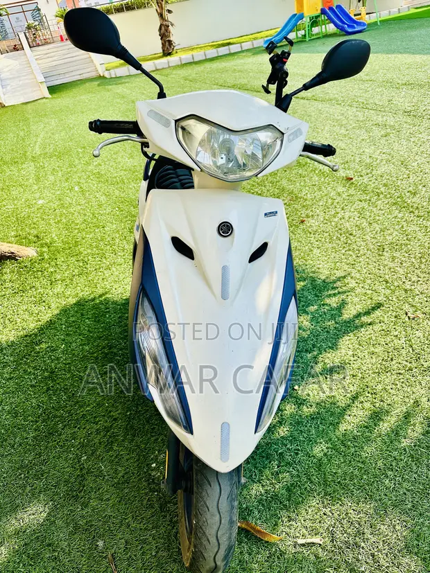 Yamaha Axis Z 125 Scooter - 2023 Model - 1