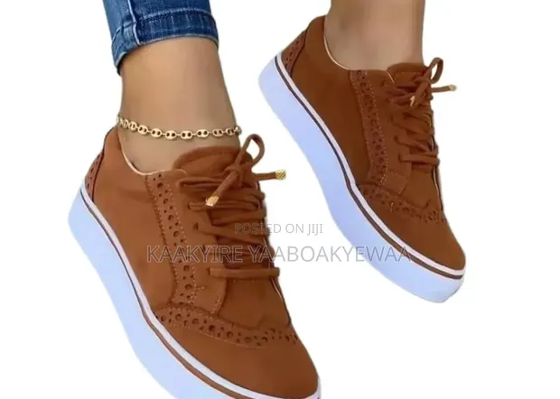 Ladies Sneakers - La Brand - 1