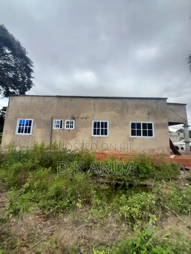 4 Bedroom Apartment for Sale in Ojobi Estate, Kasoa - 1