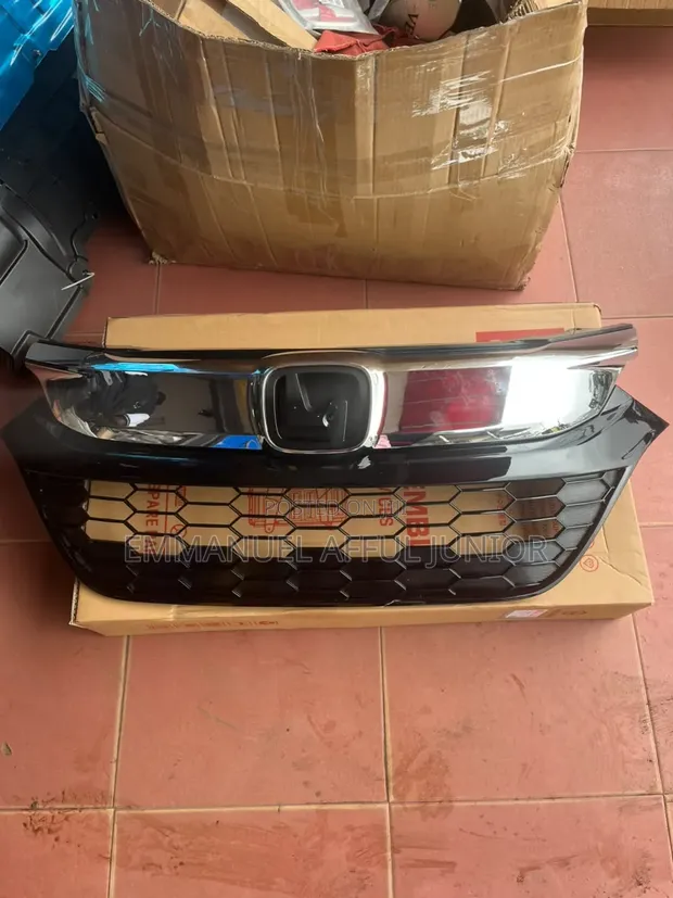 Honda HR-V 2023 Front Grille - Brand New Chrome Trim - 1