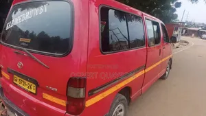 Toyota HiAce 2018