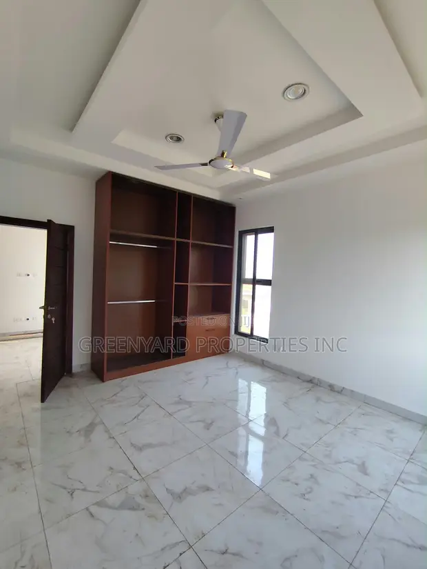 3 Bedroom House for Rent in Roses, Ashaley Botwe - 1