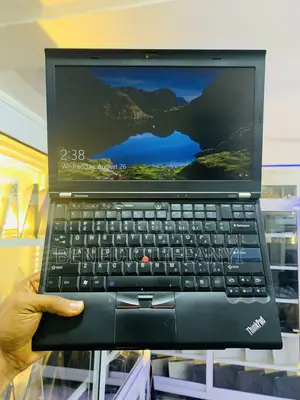 Lenovo ThinkPad X220 Laptop - Core i5, 4GB RAM, 320GB HDD