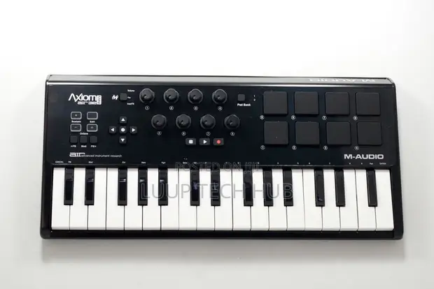 M-Audio Axiom AIR Mini 32 MIDI Keyboard - 1
