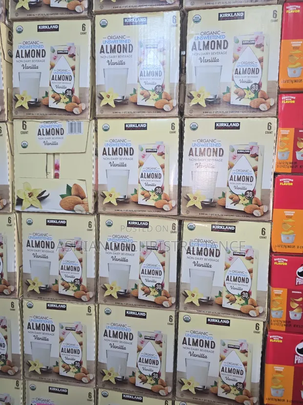 Kirkland Unsweetened Vanilla Almond Beverage (6 Pack) - 1