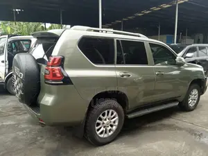 Driver for Hire - SUV/Bus Transport