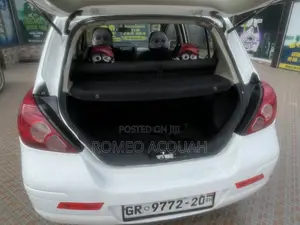 Nissan Versa 1.8 S 2007 White