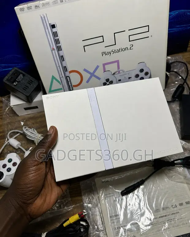 Sony PlayStation 2 Slim (White) - 1