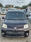 Toyota Sienta 2012 Brown - 2