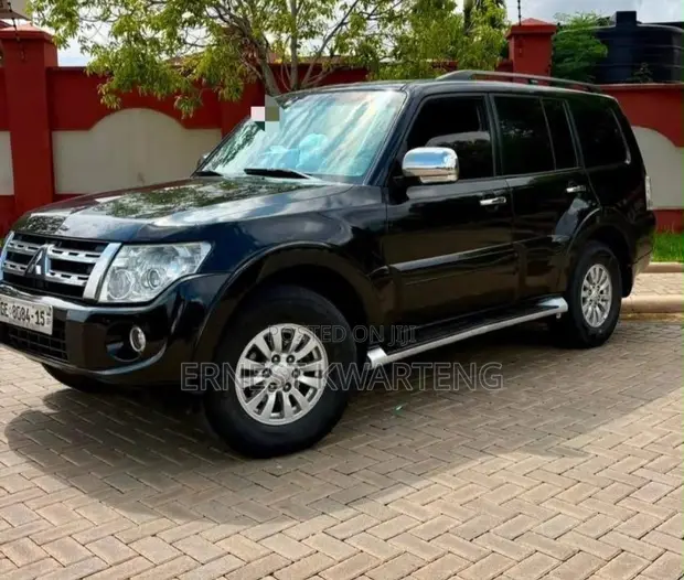 Mitsubishi Pajero V80 3.2 DI-D 2015 Black - 1