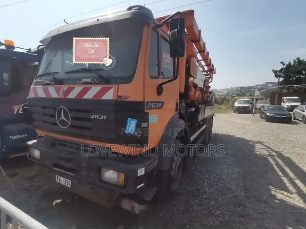 Mercedes-Benz Garbage Truck for Sale - 1