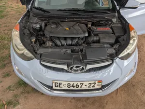 2013 Hyundai Elantra GLS Sedan FWD (1.8L)