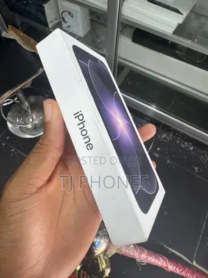New Apple iPhone 17e 256GB Black