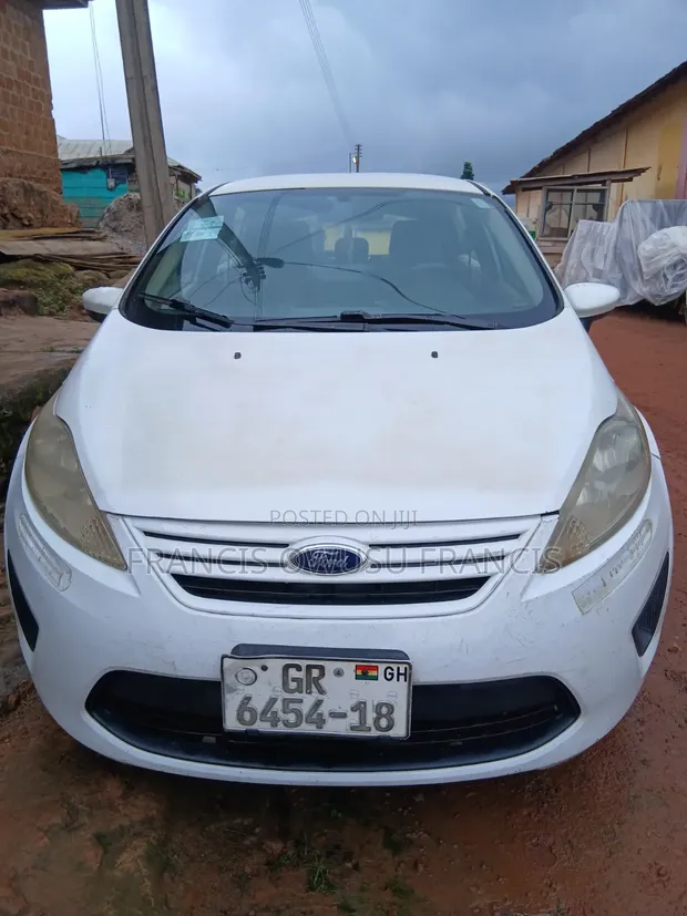 Ford Fiesta SE Hatchback 2012 White - 1