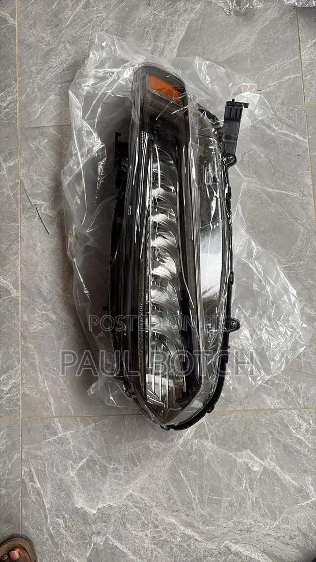 Honda Accord Full Touring Headlight (2018-2022) - 1