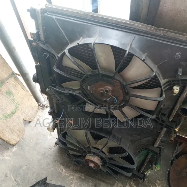 Car Water Tank and Fan Assembly - 1