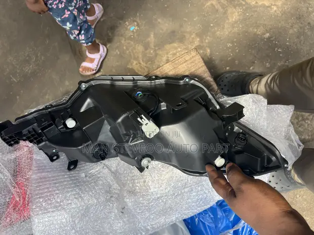 Toyota Corolla Headlights 2017-2019 LE/CE Pair - 1
