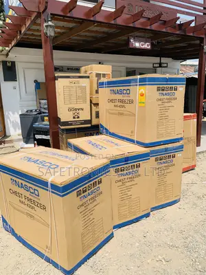 Nasco NAS-425FL 318-Liter Single-Door Chest Freezer