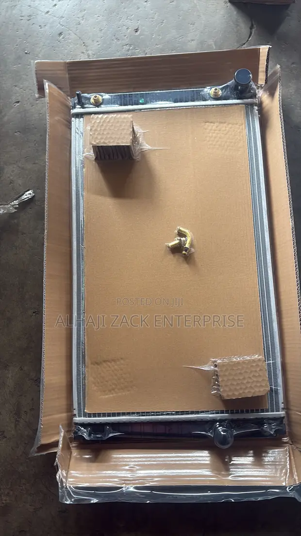 Toyota RAV4 2012-2018 Radiator - 1
