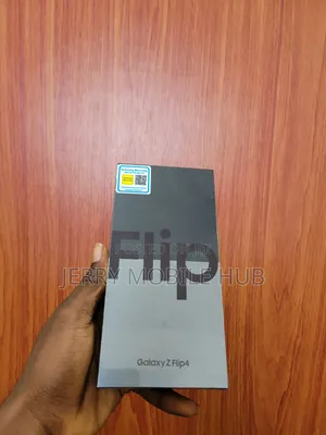 New Samsung Galaxy Z Flip4 256GB Black