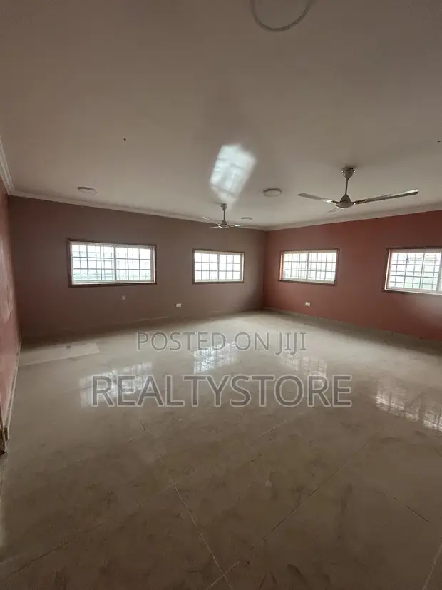 3 Bedroom Apartment for Rent in Adom, Accra Metropolitan - 1