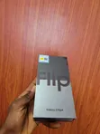 New Samsung Galaxy Z Flip4 256GB Blue - 2