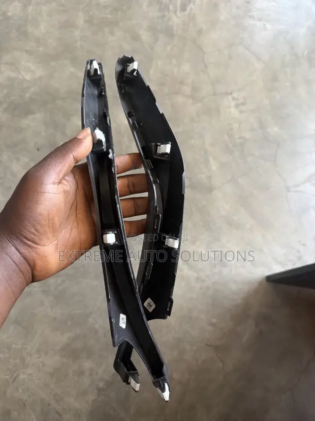 2020 Honda Civic Console Trim Garnish - 1