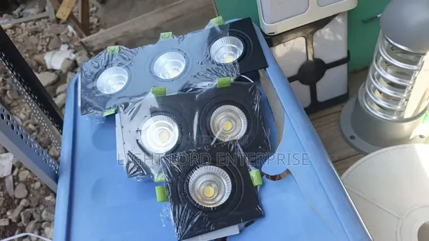 Italian Base 3/2 Eye Spot Light - 2 Color - 1