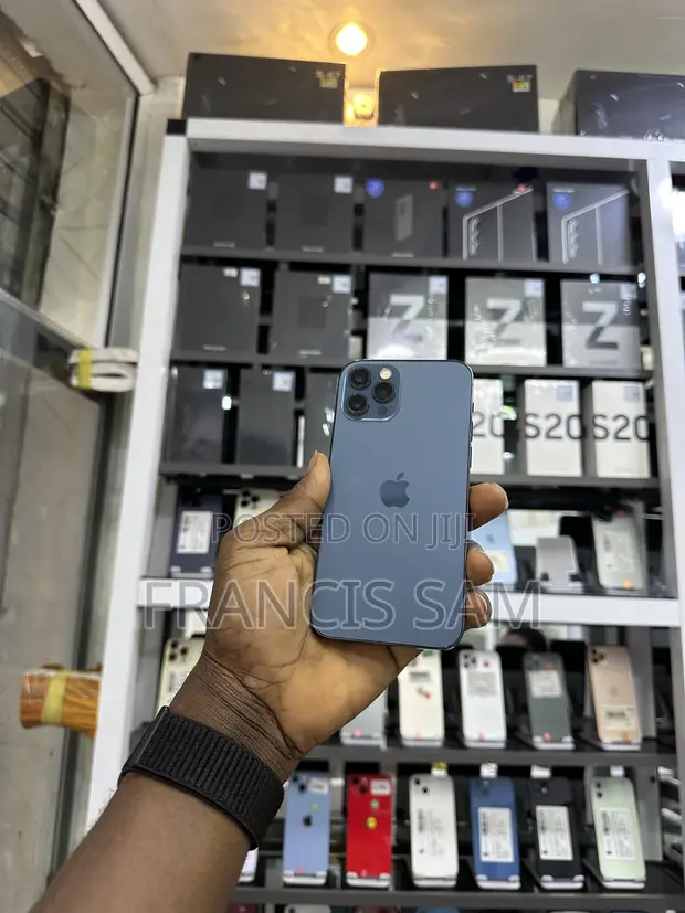 Apple iPhone 12 Pro 128GB Blue - 1