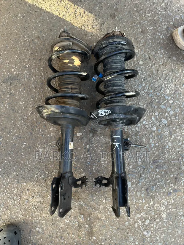 Toyota Highlander 2021-2025 Front Shocks (Used, Home Use) - 1
