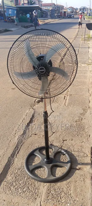 New Hansen 18-Inch Mechanical Stand Fan