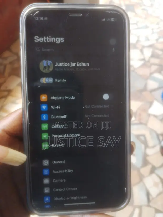 Apple iPhone 11 64GB Gray - 1