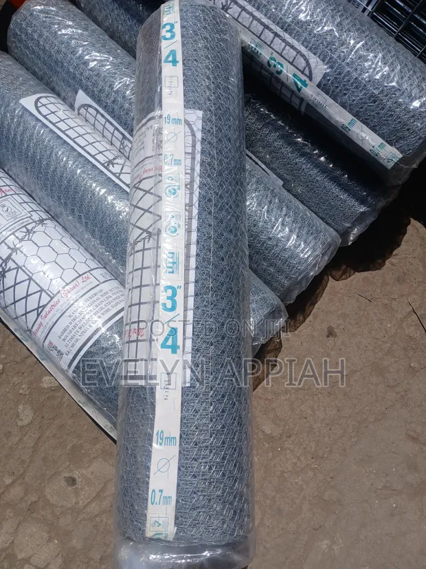 Chicken Mesh 3/4" (3ft x 30m) - 1
