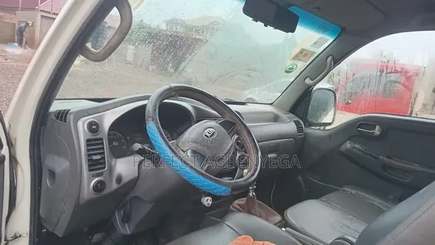 Kia Bongo Refrigerator Truck (2013) - 1