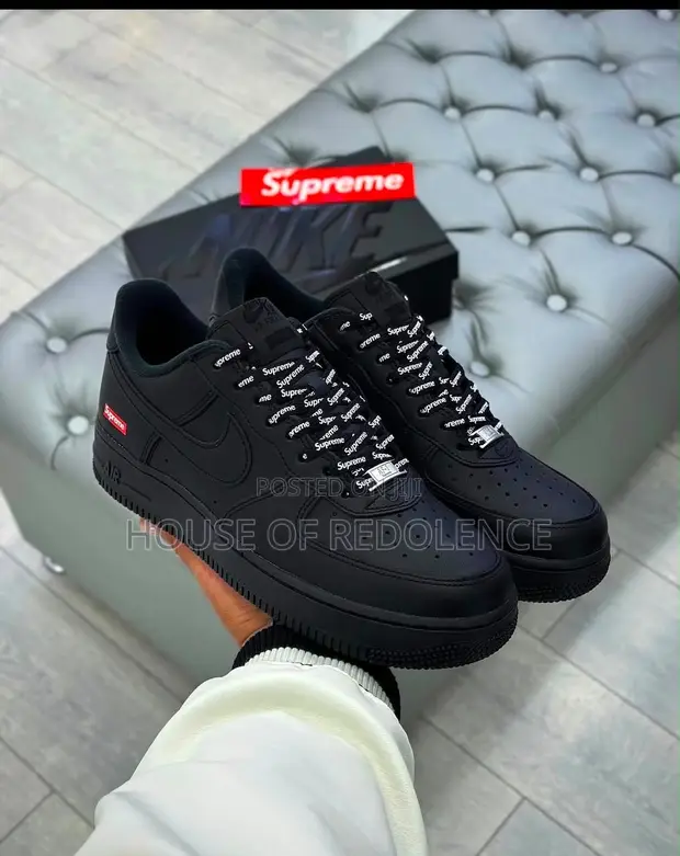 Nike Air Force 1 Low x Supreme Sneakers - 1