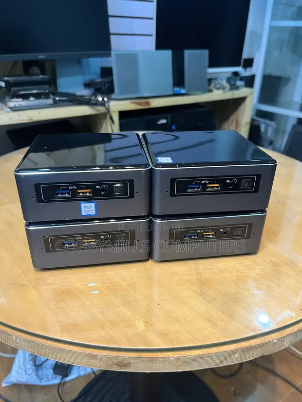Intel NUC 7i7BNB Desktop Computer - 1