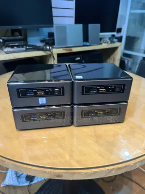 Intel NUC 7i7BNB Desktop Computer