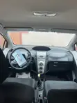 Toyota Yaris 2009 Red - 4