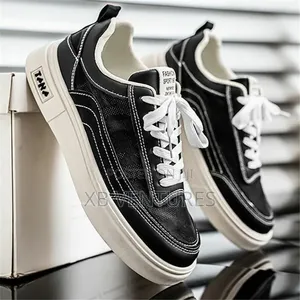 Stylish Breathable Men's Casual Sneakers