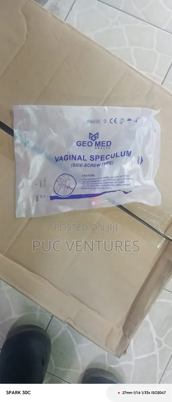 Disposable Vaginal Speculum - Plastic - 1