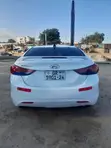 Hyundai Elantra 2013 - White - 3