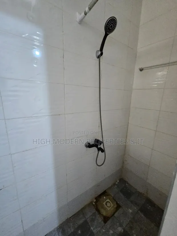 1 Bedroom Apartment for Rent, East Airport, Accra - 1