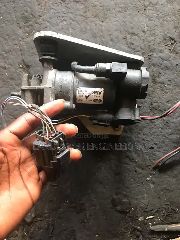 Amk Land Rover Range Rover Suspension Air Compressor - 1