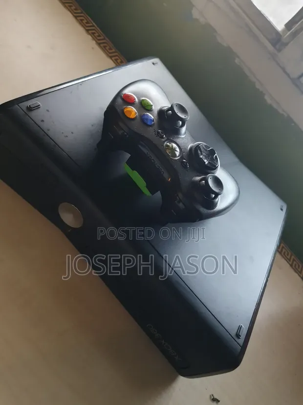Xbox 360 Console with 26 Games - 1
