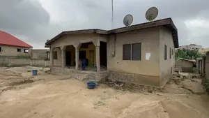 5-Bedroom House for Sale in Buokrom South Africa, Kumasi