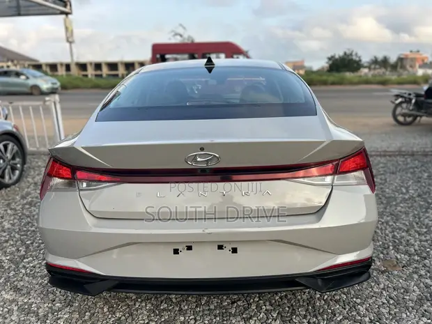 2021 Hyundai Elantra - 1