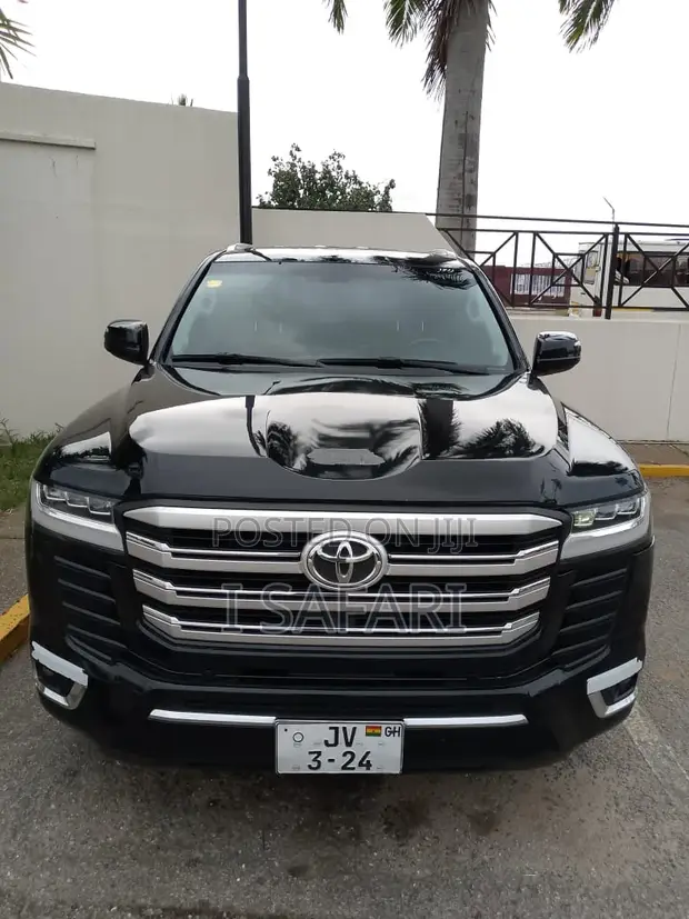 i safari Vehicle Rental & Chauffeur Services - 1